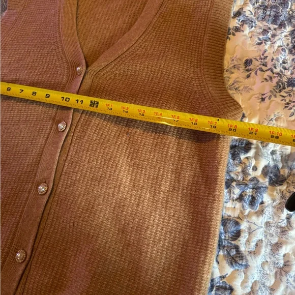 Merino wool sweater vest - Picture 7 of 8